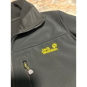 Jack Wolfskin jacket winter black zip up over coat comfy warm outdoor